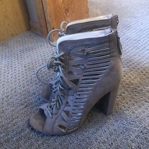 Women’s dress shoes